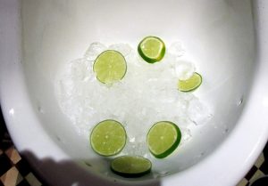 Lưu ý khi dùng đá thông bồn cầu