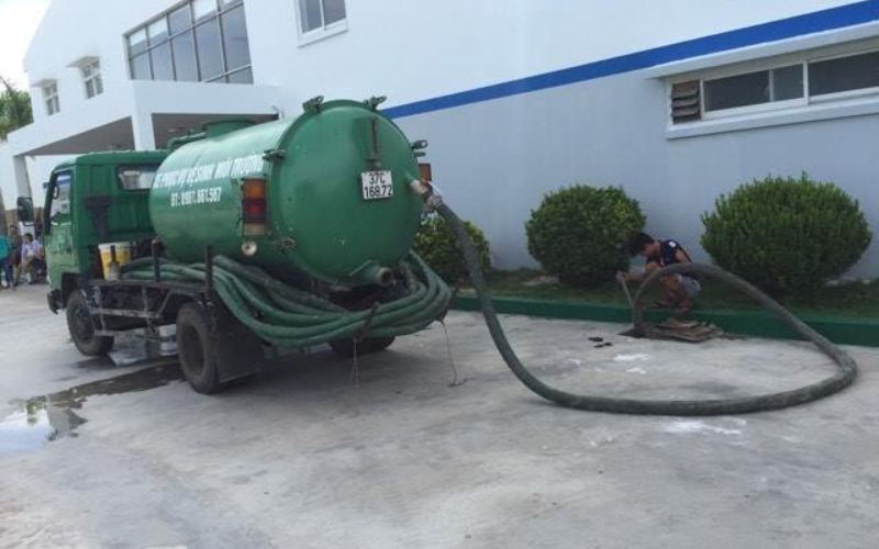 Vệ sinh định kỳ giúp phòng tránh cầu cống bị nghẹt hiệu quả.